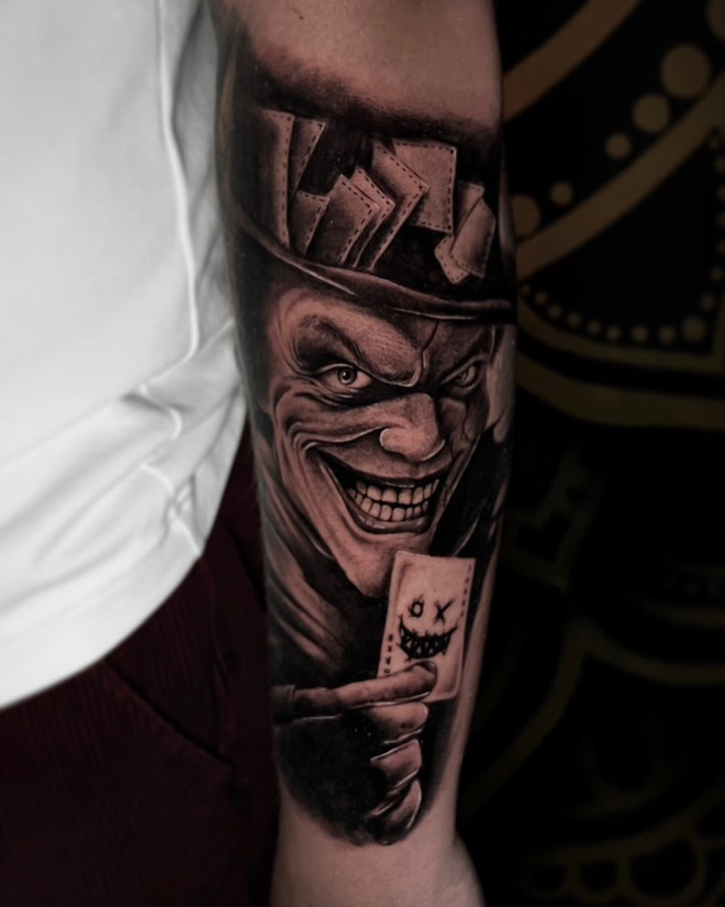 134C1CEB-6E0C-41B8-B474-7CDC1C34D5D5